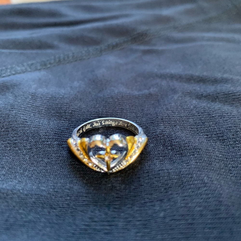 Women’s ring